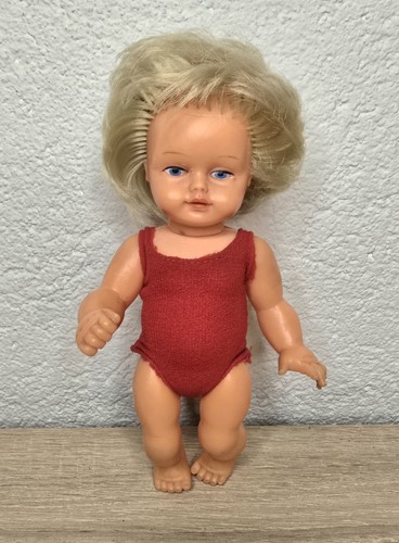 Alte kunststoff puppe - puppe, doll