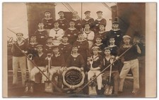 Foto AK Marine Mannschaftsfoto auf Torpedoboot XII. Halbflottille Wilhelmshaven