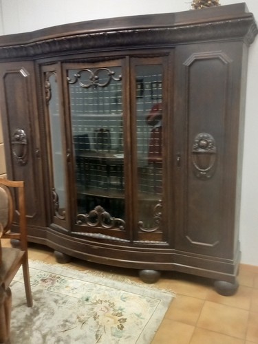 Bücherschrank mit