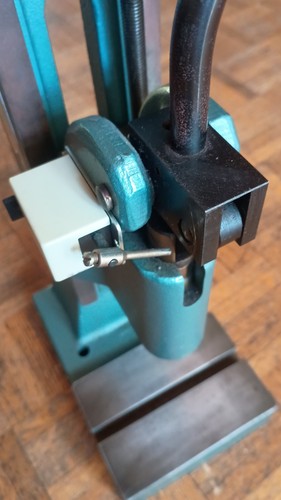 Mäder kniehebelpresse - mÄder,
