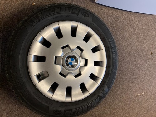 Stahlfelgen mit bmw radkappen - stahlfelgen,