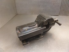 Alter Massiver  Schraubstock