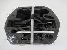 VW Jetta 4 IV 16 11-17 Bordwerkzeug Wagenheber Abschleppöse Radschlüssel