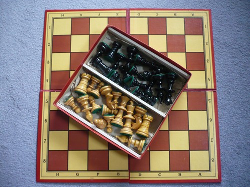 Schönes altes schachspiel - schönes,