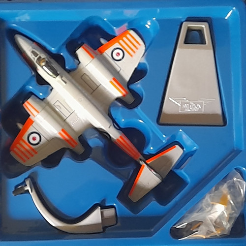Corgi aa35003 gloster meteor - corgi,