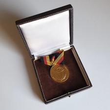DDR NVA Sport Medaille Goldmedaille Armee-Meisterschaften 1959
