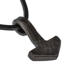 Geschmiedeter thorshammer - geschmiedeter,