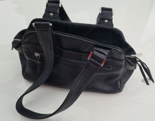 BREE Damen Handtasche Henkeltasche schwarz Leder wie neu