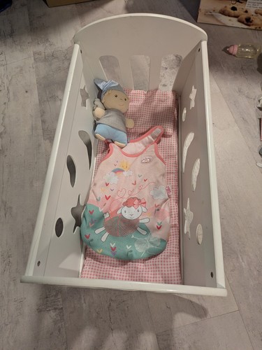 Puppenbett aus holz - puppenbett,