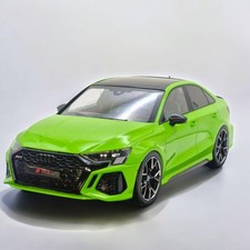 Audi RS3 Limousine 2022 hellgrün metallic Modellauto 1:18 MCG