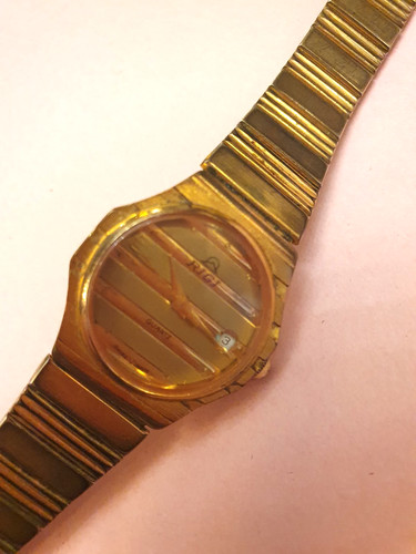 Vintage quarzuhr der marke - vintage-quarzuhr,