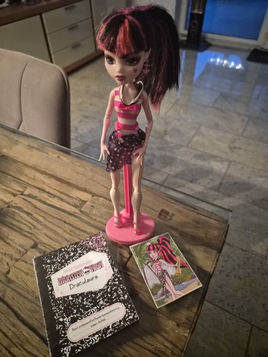 Monster high draculaura - monster, doll