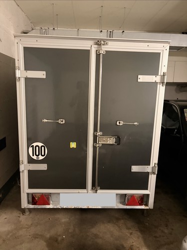Anhänger geschlossener kasten - anhänger,