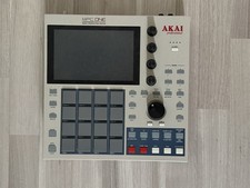 Akai MPC One Retro Edition |