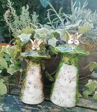 Froschkönige aus Keramik