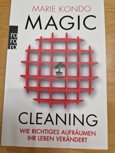 Marie kondo magic cleaning - -,