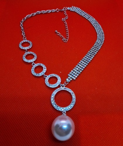 Collier mit perle und - mit,
