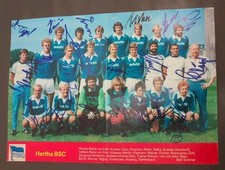20 original Autogramme auf Mannschaftsbild Von Hertha BSC Berlin,DFB,1977,Kicker