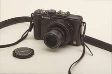 Panasonic LUMIX DMC-LX7 10.1 MP Digitalkamera - Schwarz Top Zustand Leica Zoom