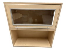 2 Hängeschränke Ahorn Honig davon: 1x Hängeschrank Mit Klappe Klarglas