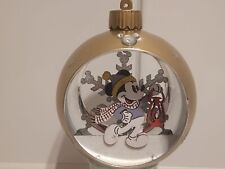 Disney Store Mickey Mouse Weihnachtsornament, Weihnachtskugel, Gold, Metall