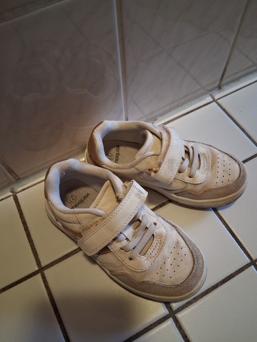 Verkaufe mädchen turnschuh - verkaufe,