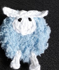 2 MINI SCHAFE/SHEEP,TIER,GEHÄKELT, APPLIKATION ,AUFNÄHE, ca.4x3,5cm,NEU