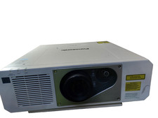 Panasonic RZ570 WUXGA Full HD 1920 x 1200 Pixel 5400 Lumen getestet ohne Fernbedienung