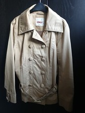 Damen Trenchcoat von ONLY  ,kurz, Beige -Sandfarbe ,Größe M .Gebraucht