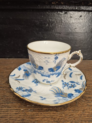 Tasse und untertasse - untertasse, porzellan