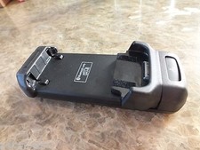 Audi Handy Adapter iPhone 4 Handyschale Ladeschale Handyhalterung 8T0051435F NEU