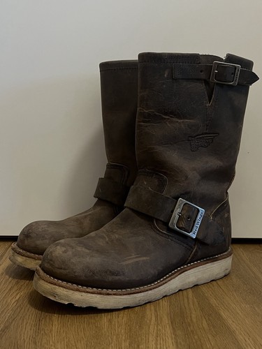 Red wing engineer - wing, boots
