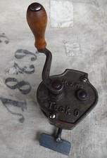 Alter Teck D.R.G.M. Bohnenschneider Küchenhelfer "Omas alte Küche" antik Fund