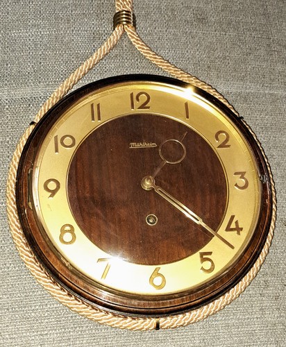Alte wanduhr mühlheim - wanduhr,