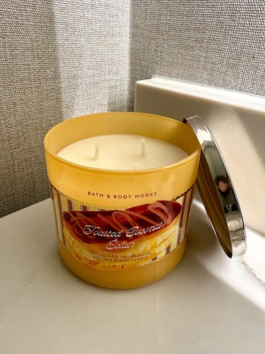 Bath body works toasted - bath,