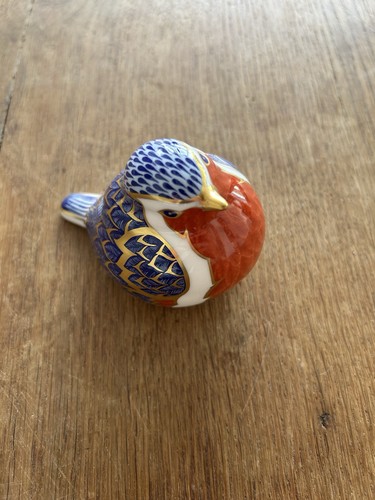 Robin paperweight english bone - robin,