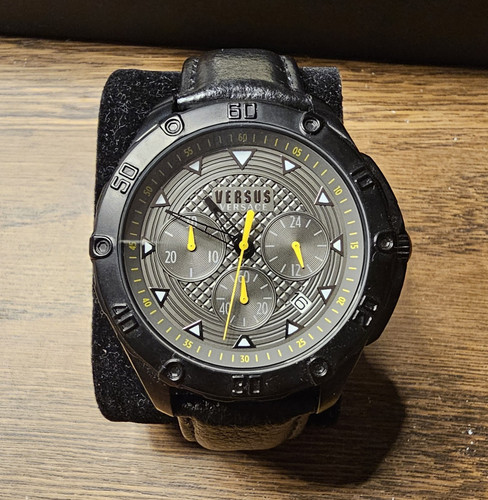 Versace versus herrenuhr - versace,