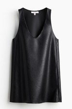 Kurzes, ärmelloses Kleid -