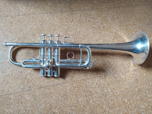 Trumpet bach corporation 239 - bach,