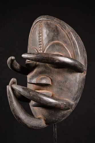 Alte maske kran - kran, /