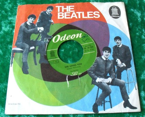 Single the beatles she - -,
