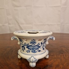 Hutschenreuther „Maria Theresia“ Zwiebelmuster Stövchen 1 Wahl. Porzellan