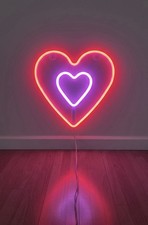 Neon LED Wandleuchte „Double