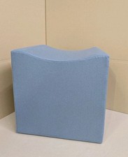 SNAKE Pouf Hocker steingrau asymmetrisch Jan Kurtz