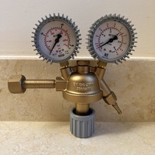 CO2 Druckminderer mit zwei