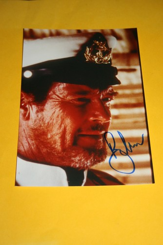 Roger moore autogramm auf - roger,