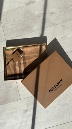 Burberry giant check - burberry,