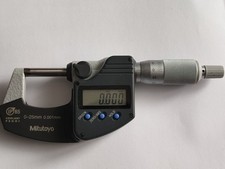 Mitutoyo  Digitale Bügelmessschraube (293-240)  IP65