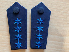 Schulterklappen/Dienstgradabzeichen Polizei/DRK mit 4 Sternen blau auf blau