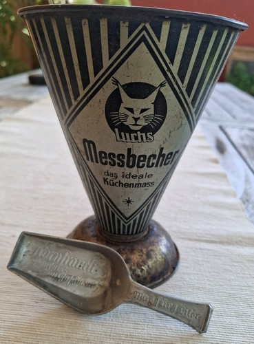 Ein alter messbecher - messbecher, firma